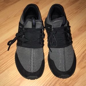 Black/Grey Adidas Shoes Men 6.5/ Women 8